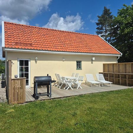 Villa Hus I Mysig By Naera Havet Ystad Exterior foto
