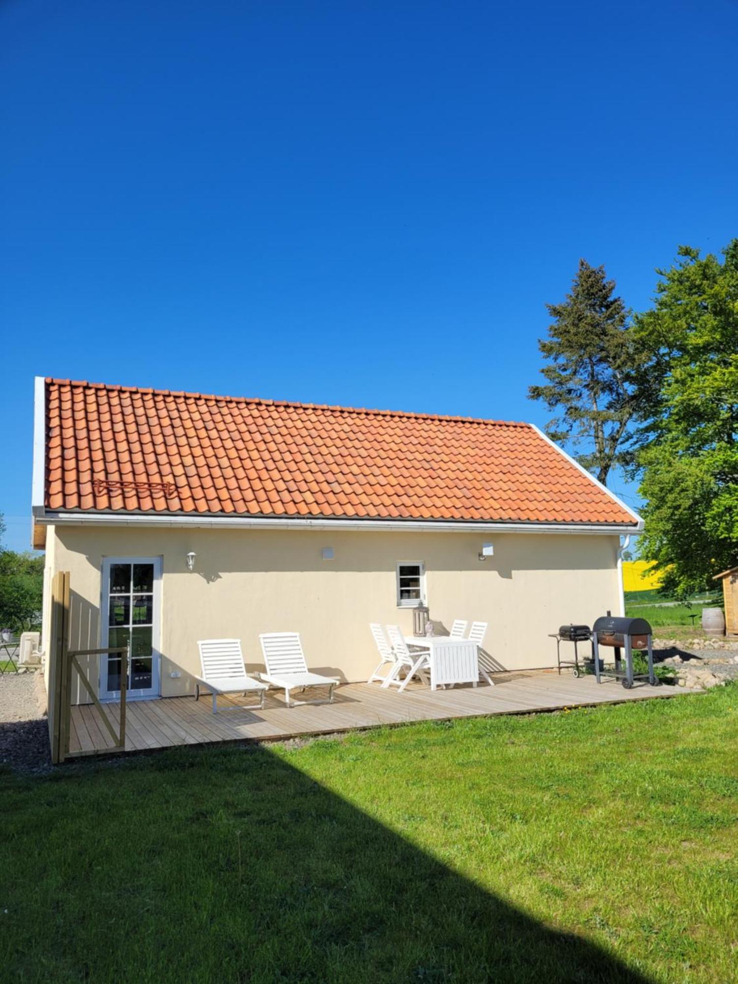 Villa Hus I Mysig By Naera Havet Ystad Exterior foto